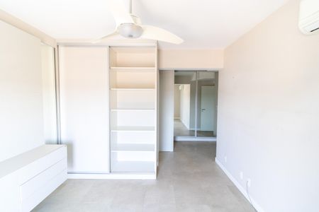 Apartamento à venda com 101m², 3 quartos e 2 vagas Apartamento à venda com 101m², 3 quartos e 2 vagasSuíte