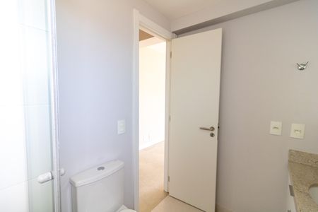 Apartamento à venda com 101m², 3 quartos e 2 vagas Apartamento à venda com 101m², 3 quartos e 2 vagasBanheiro da Suíte