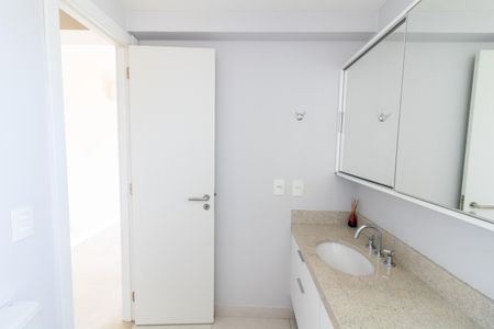 Apartamento à venda com 101m², 3 quartos e 2 vagas Apartamento à venda com 101m², 3 quartos e 2 vagasBanheiro da Suíte