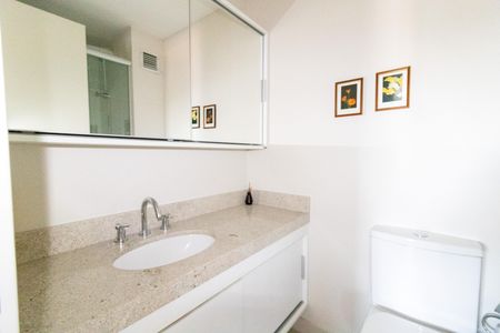 Apartamento à venda com 101m², 3 quartos e 2 vagas Apartamento à venda com 101m², 3 quartos e 2 vagasBanheiro