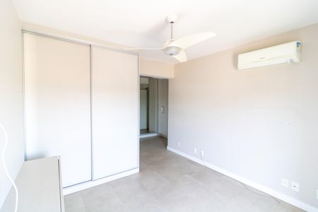 Apartamento à venda com 101m², 3 quartos e 2 vagas Apartamento à venda com 101m², 3 quartos e 2 vagasSuíte