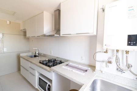 Apartamento à venda com 101m², 3 quartos e 2 vagas Apartamento à venda com 101m², 3 quartos e 2 vagasCozinha e Área de Serviço