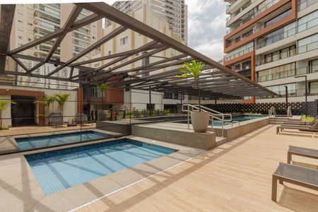 Apartamento à venda com 98m², 1 quarto e 2 vagasPiscina