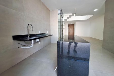 Casa à venda com 250m², 4 quartos e 2 vagasCozinha