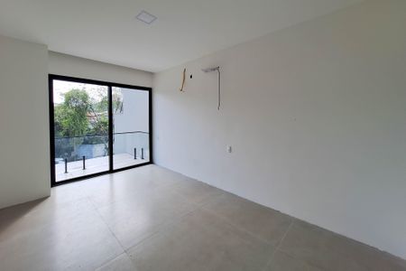 Casa à venda com 250m², 4 quartos e 2 vagasSuíte 1