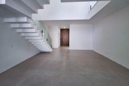 Casa à venda com 250m², 4 quartos e 2 vagasSala