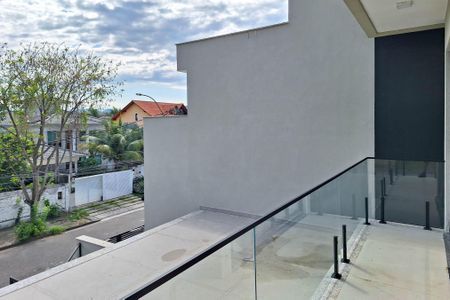 Casa à venda com 250m², 4 quartos e 2 vagasVaranda da Suíte 1
