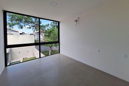 Casa à venda com 250m², 4 quartos e 2 vagasSuíte 3
