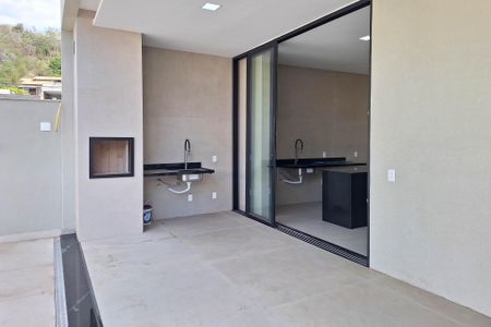 Casa à venda com 250m², 4 quartos e 2 vagasQuintal