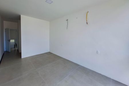 Casa à venda com 250m², 4 quartos e 2 vagasSuíte 2
