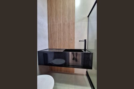 Casa à venda com 250m², 4 quartos e 2 vagasBanheiro Social