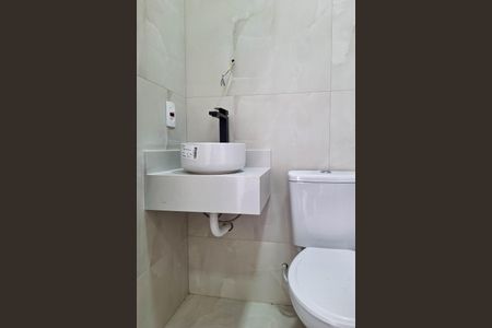 Casa à venda com 250m², 4 quartos e 2 vagasBanheiro da Suíte 2