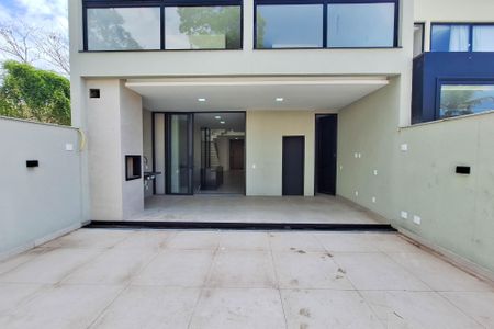 Casa à venda com 250m², 4 quartos e 2 vagasQuintal
