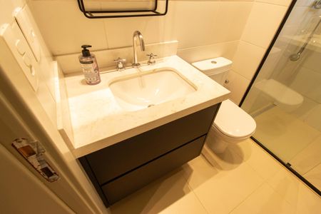 Apartamento à venda com 267m², 4 quartos e 4 vagas Apartamento à venda com 267m², 4 quartos e 4 vagasBanheiro da Suíte 4