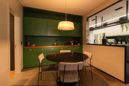 Apartamento à venda com 267m², 4 quartos e 4 vagas Apartamento à venda com 267m², 4 quartos e 4 vagasCozinha