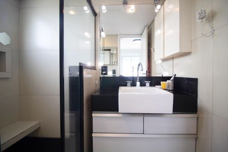 Apartamento à venda com 100m², 2 quartos e 2 vagas Apartamento à venda com 100m², 2 quartos e 2 vagasBanheiro da Suíte 1