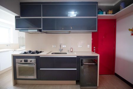 Apartamento à venda com 100m², 2 quartos e 2 vagas Apartamento à venda com 100m², 2 quartos e 2 vagasCozinha