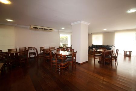 Apartamento à venda com 100m², 2 quartos e 2 vagas