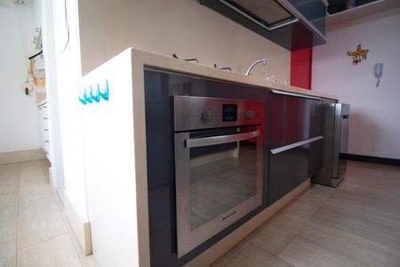 Apartamento à venda com 100m², 2 quartos e 2 vagas Apartamento à venda com 100m², 2 quartos e 2 vagasCozinha