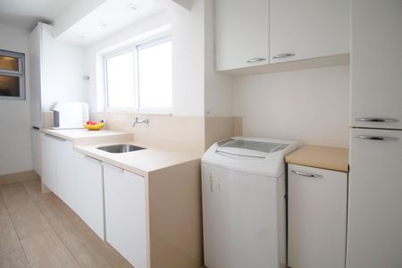 Apartamento à venda com 100m², 2 quartos e 2 vagas Apartamento à venda com 100m², 2 quartos e 2 vagasÁrea de serviço
