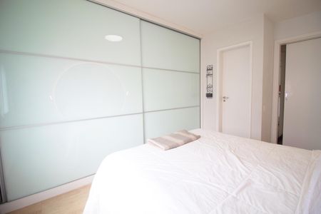 Apartamento à venda com 100m², 2 quartos e 2 vagas Apartamento à venda com 100m², 2 quartos e 2 vagasSuíte 1