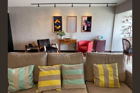 Apartamento à venda com 100m², 2 quartos e 2 vagas Apartamento à venda com 100m², 2 quartos e 2 vagasSala