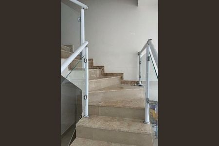 Casa à venda com 3 quartos, 110m² em Vila Tiradentes, São Paulo