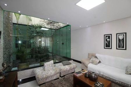 Casa à venda com 3 quartos, 225m² em Vila Guilhermina, São Paulo