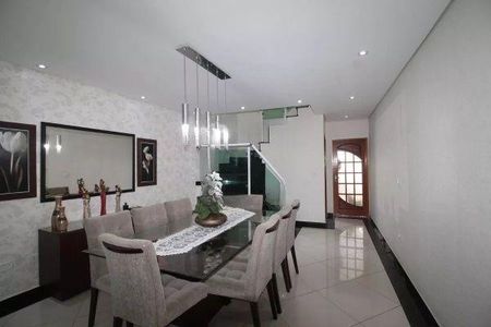 Casa à venda com 3 quartos, 225m² em Vila Guilhermina, São Paulo