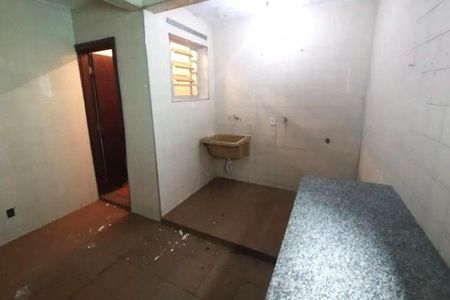Casa à venda com 2 quartos, 150m² em Vila Carrão, São Paulo