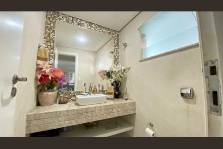 Casa à venda com 2 quartos, 156m² em Vila Santo Estevão, São Paulo