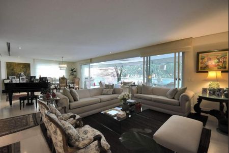 Apartamento à venda com 278m², 3 quartos e 4 vagas