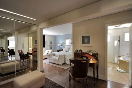 Apartamento à venda com 278m², 3 quartos e 4 vagas