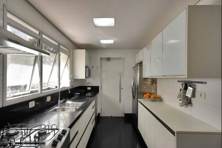 Apartamento à venda com 278m², 3 quartos e 4 vagas