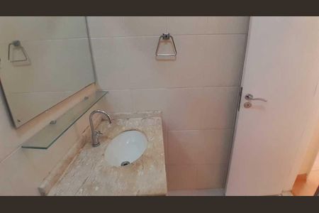 Apartamento à venda com 64m², 2 quartos e sem vaga