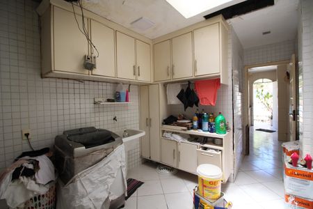 Casa à venda com 368m², 5 quartos e 3 vagasÁrea de Serviço