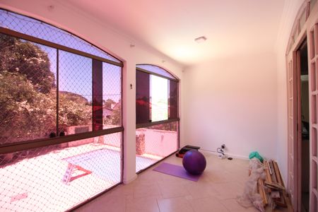 Casa à venda com 368m², 5 quartos e 3 vagasSuíte 2  - Varanda