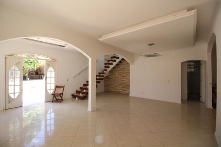 Sala de casa à venda com 5 quartos, 368m² em Anil, Rio de Janeiro