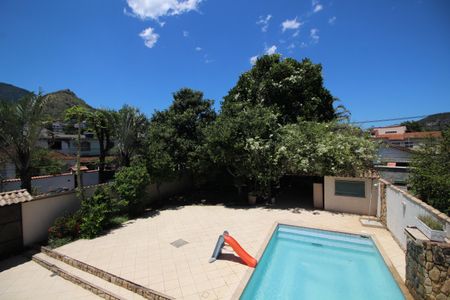 Casa à venda com 368m², 5 quartos e 3 vagasSuíte 1 - Vista