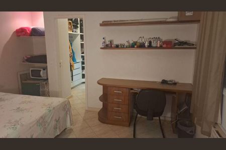 Casa à venda com 4 quartos, 276m² em Piratininga, Niterói