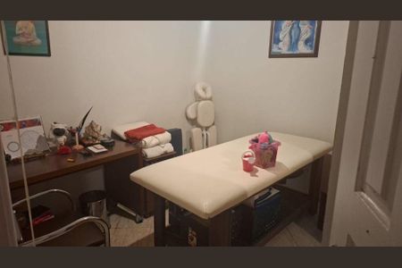 Casa à venda com 4 quartos, 276m² em Piratininga, Niterói