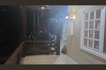 Casa à venda com 4 quartos, 276m² em Piratininga, Niterói