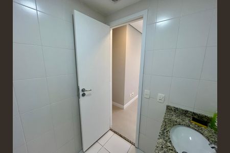 Apartamento à venda com 60m², 2 quartos e 1 vaga Apartamento à venda com 60m², 2 quartos e 1 vagaBanheiro da Suíte