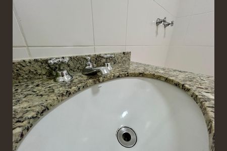 Apartamento à venda com 60m², 2 quartos e 1 vaga Apartamento à venda com 60m², 2 quartos e 1 vagaBanheiro da Suíte