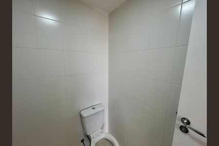 Apartamento à venda com 60m², 2 quartos e 1 vaga Apartamento à venda com 60m², 2 quartos e 1 vagaBanheiro da Suíte
