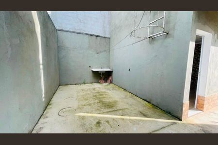 Quintal de casa para alugar com 2 quartos, 59m² em Outeiro de Passárgada, Cotia