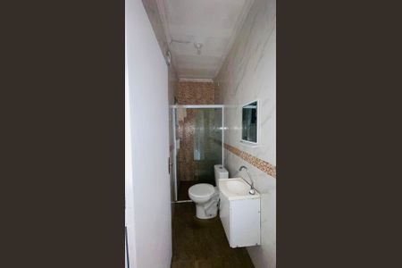 Banheiro  de casa para alugar com 2 quartos, 59m² em Outeiro de Passárgada, Cotia
