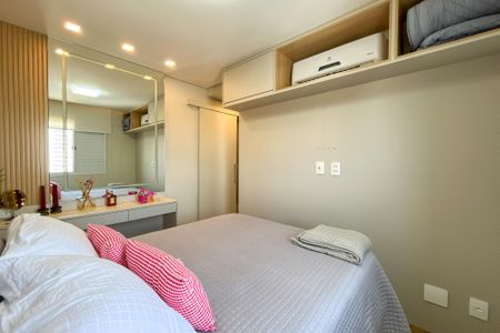 Apartamento à venda com 129m², 2 quartos e 2 vagas Apartamento à venda com 129m², 2 quartos e 2 vagasSuíte