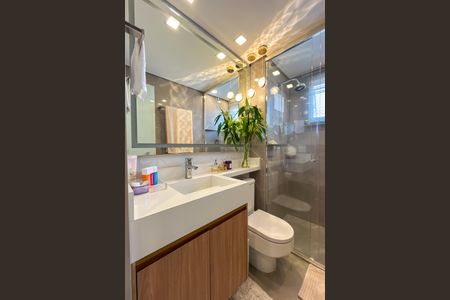 Apartamento à venda com 129m², 2 quartos e 2 vagas Apartamento à venda com 129m², 2 quartos e 2 vagasBanheiro da Suíte