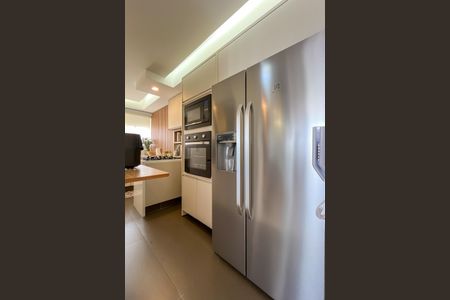 Apartamento à venda com 129m², 2 quartos e 2 vagas Apartamento à venda com 129m², 2 quartos e 2 vagasCozinha